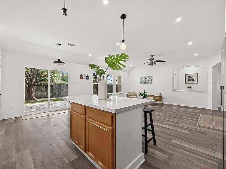 5535 Gable Meadows Dr — Photo 21