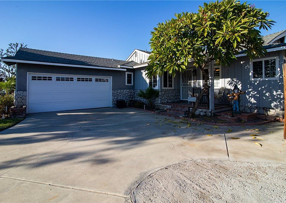 1st image of 15643 Yermo St