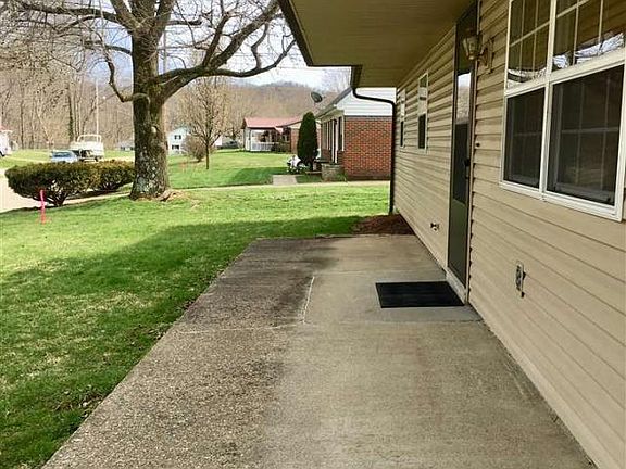 2nd image of 16 Nedra Dr