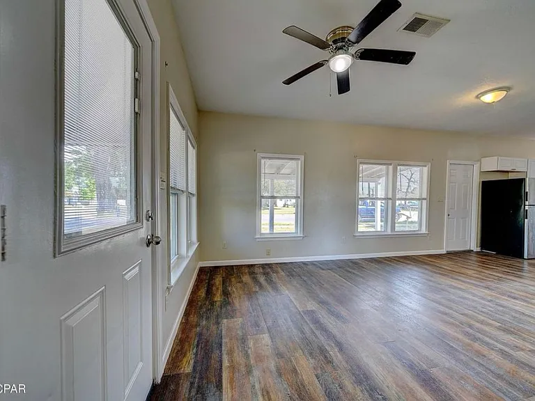 266 N East Ave #266 — Photo 3