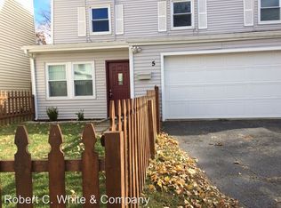 5 Heather Sq, Middletown, CT 06457