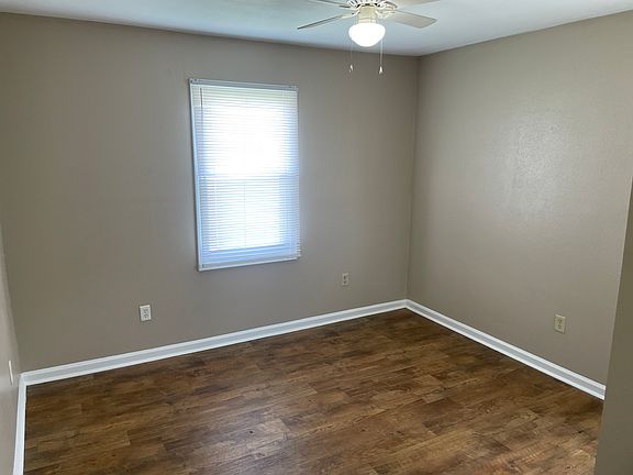 5th image of 2226 Stafford St