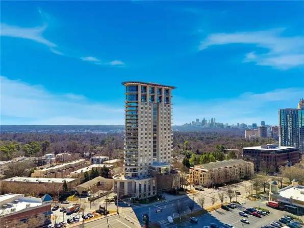 2881 Peachtree Rd NE APT 902, Atlanta, GA 30305