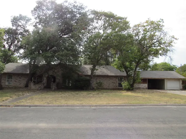 208 Opal St, Hewitt, TX 76643