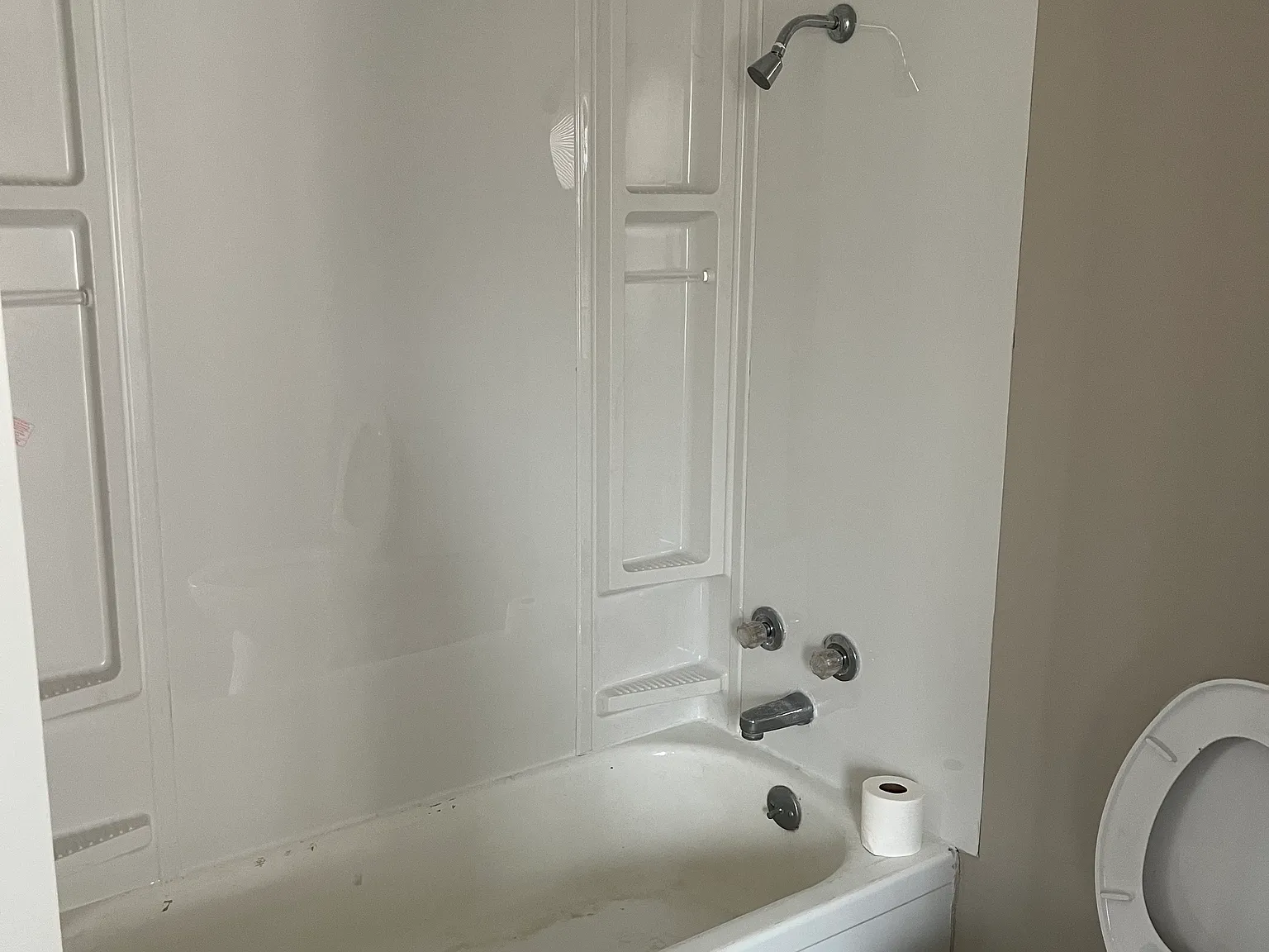 2 bed, 878 sqft, $2,100 — Photo 2