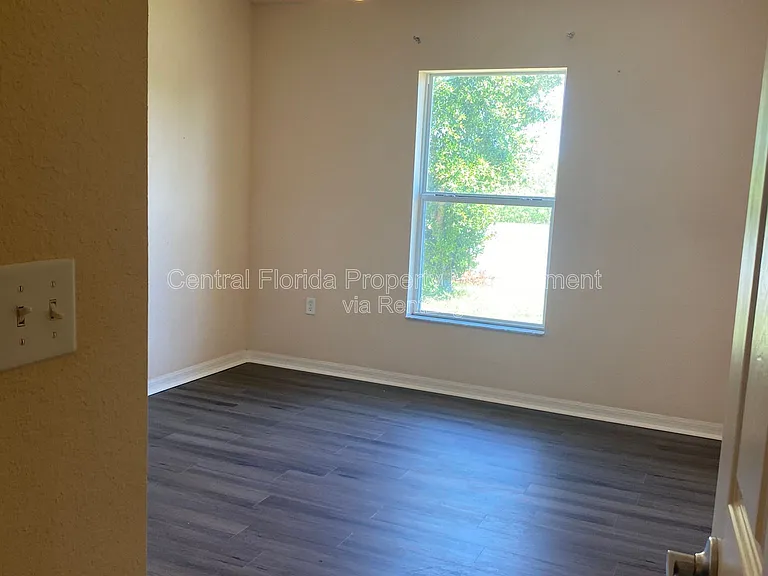 250 Highland Meadows Ct — Photo 15