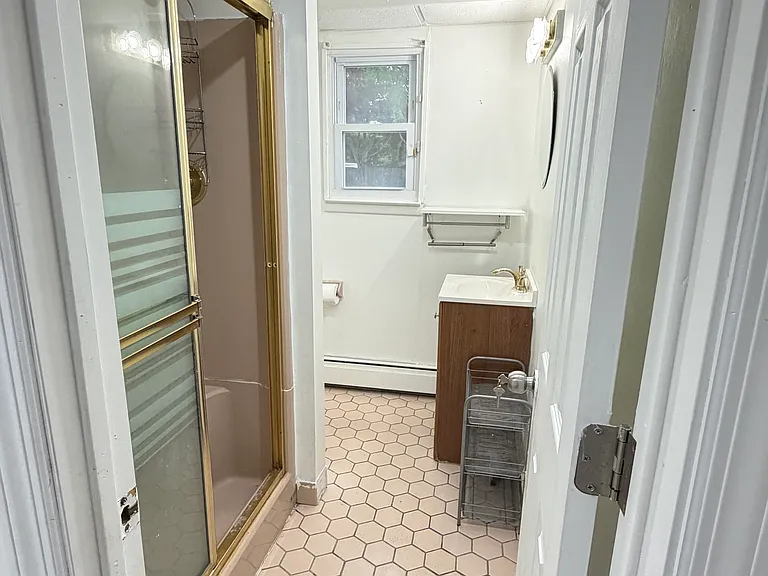 528 Jayne Blvd #1F — Photo 16