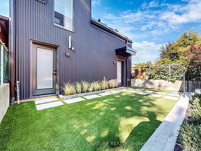 82 Gough Ave #MAIN — Photo 28