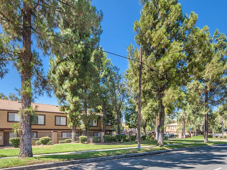 Oasis Townhomes — Photo 35