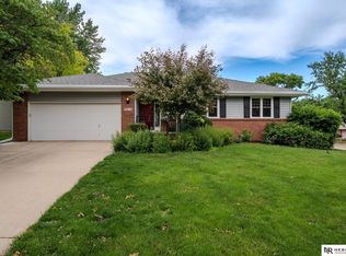 9910 Ohio St, Omaha, NE 68134