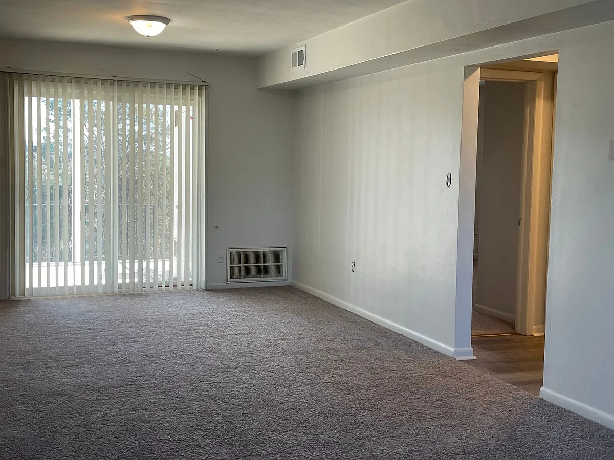Building Photo - 6491 Carefree Ln