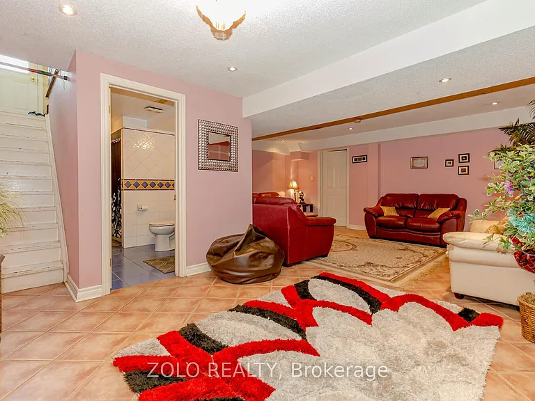 1474 Rosemanor Dr — Photo 4