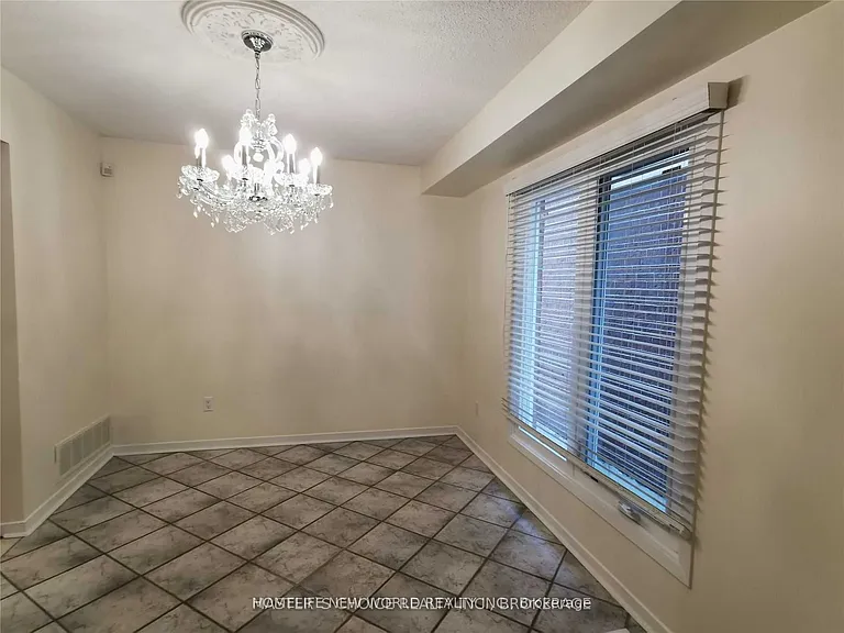 209 Winding Ln — Photo 3