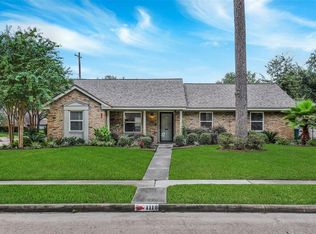1118 Chamboard Ln, Houston, TX 77018