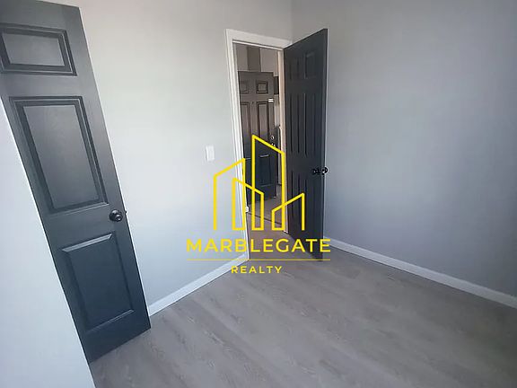 5th image of 198 Parker St #22