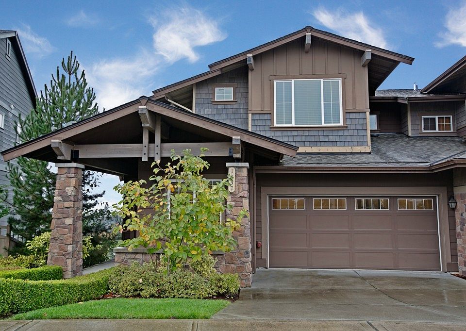 1st image of 1857 10th Ave NE