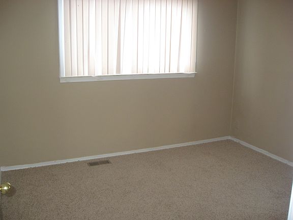 4th image of 13076 Sidonie Ave