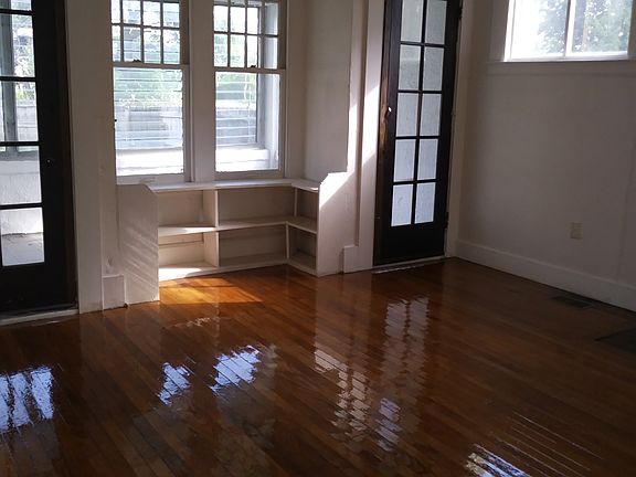 2nd image of 157 Monterey St