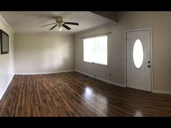 3rd image of 780 Tasso Ln NE