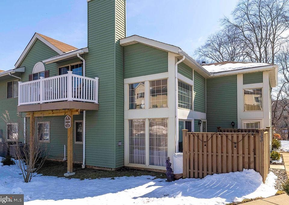 1st image of 34 Brookside Ct #34