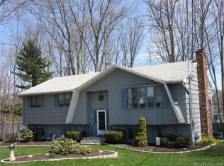 622 Lakeside Blvd W, Waterbury, CT 06708