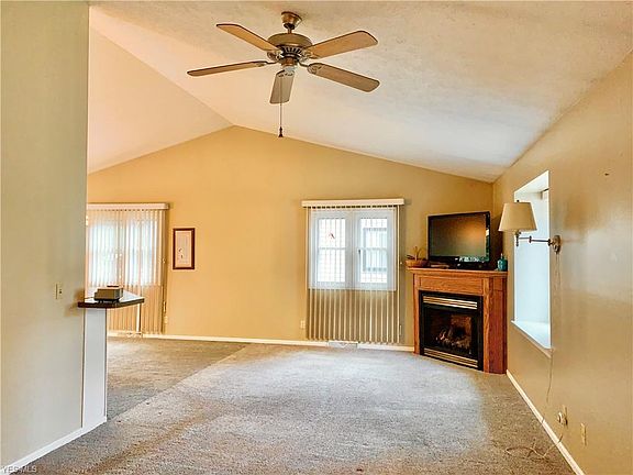 4th image of 1173 Surrey Point Dr SE