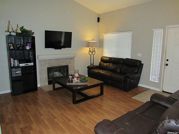 5th image of 16680 W Donovans Way
