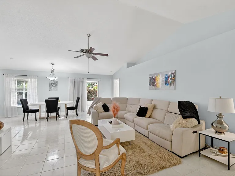 1080 Salmon Isle — Photo 9