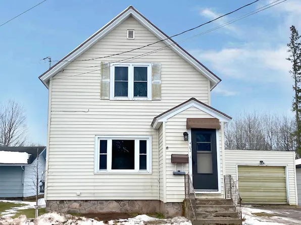 407 W Larch St, Ironwood, MI 49938