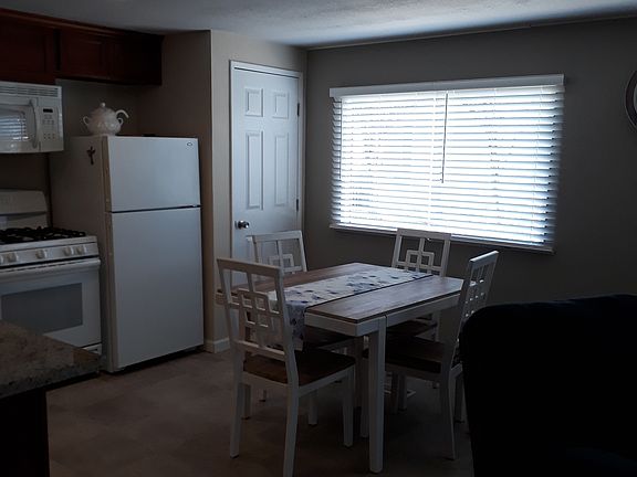5th image of 4225 Floral Dr