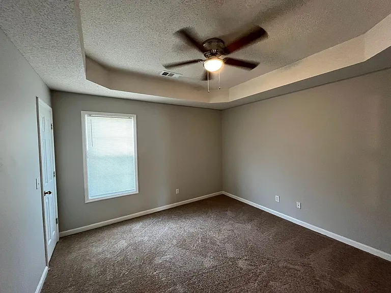 6057 Buxton Dr — Photo 19