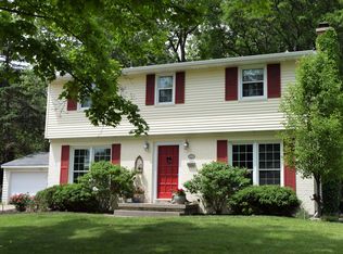 1651 Rose Pkwy SE, Grand Rapids, MI 49506