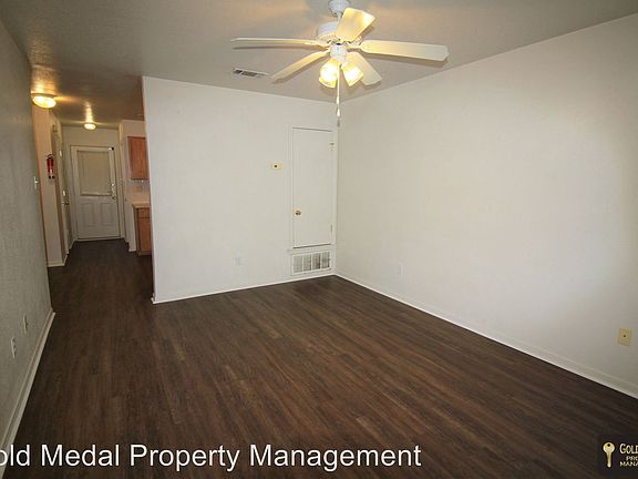 4th image of 401 Brittney Way APT B