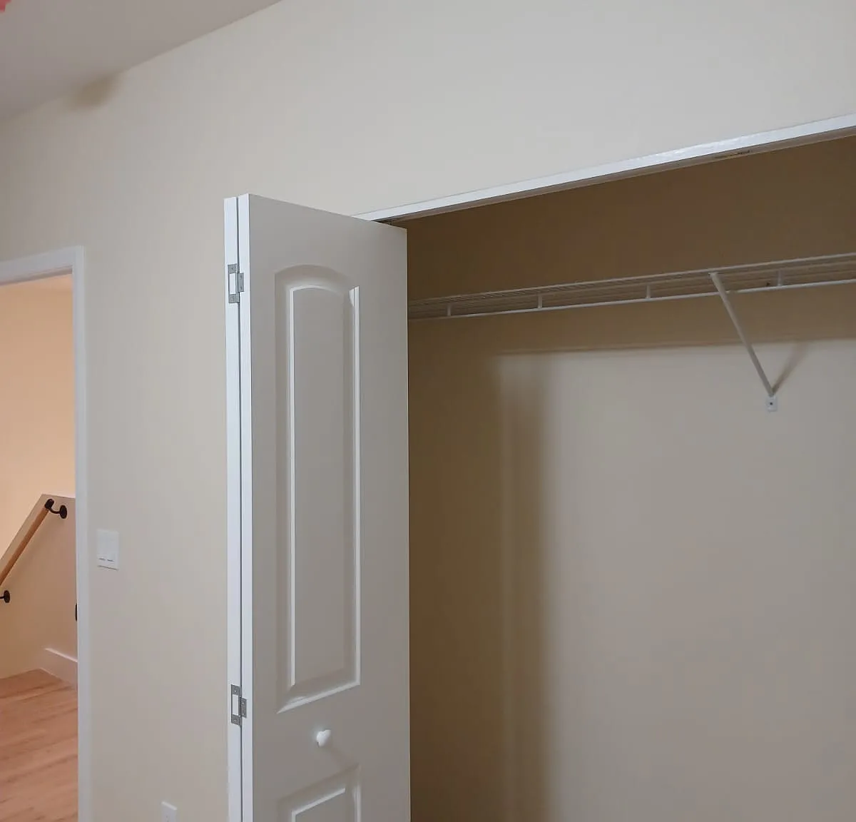 3 bed, 2.5 bath, 1835 sqft, $2,995 — Photo 2