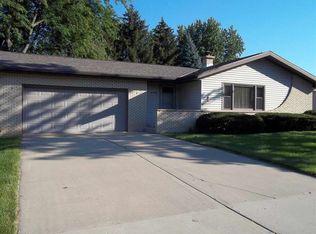 4380 Sequoia Dr, Windsor, WI 53598