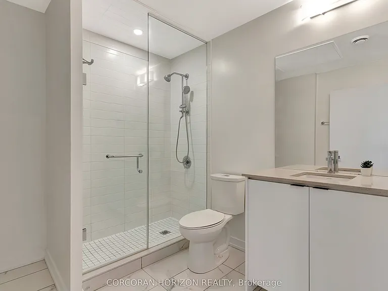 55 Duke St W #509 — Photo 9