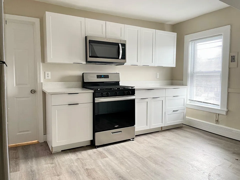 4 Loring Ave #3