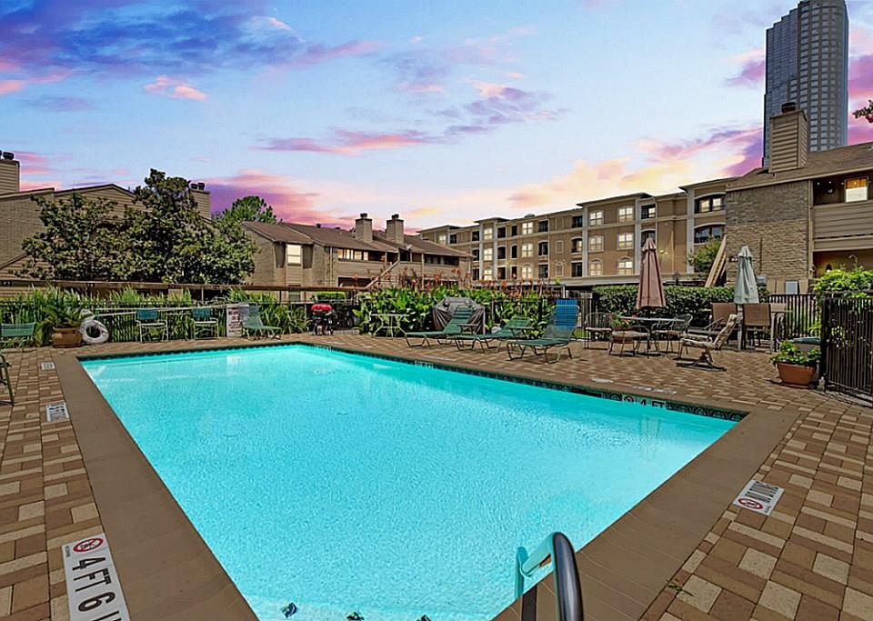 1st image of 1915 Augusta Dr APT 18
