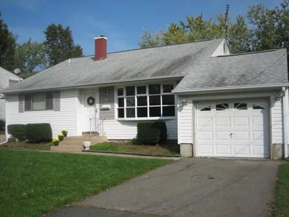 44 Raven Dr, Colonia, NJ 07067