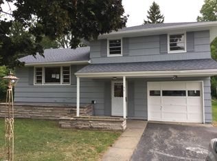 56 Downsview Dr, Rochester, NY 14606