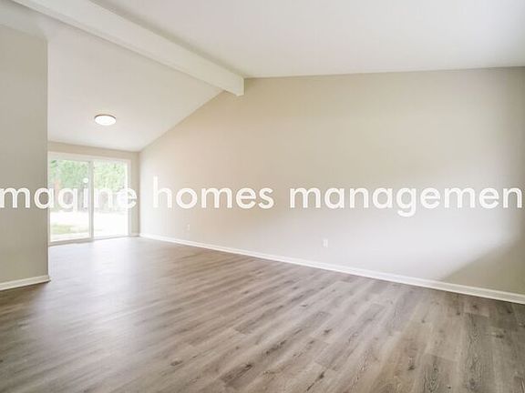 3rd image of 9248 Cranbrook Dr