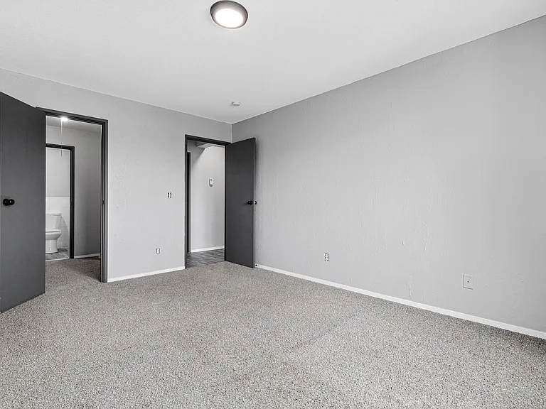 Ridgebrook Apartments — Photo 31