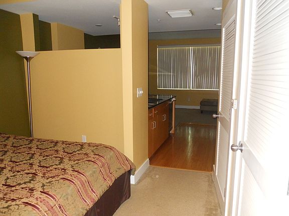 5th image of 1120 E Kennedy Blvd Unit 1430