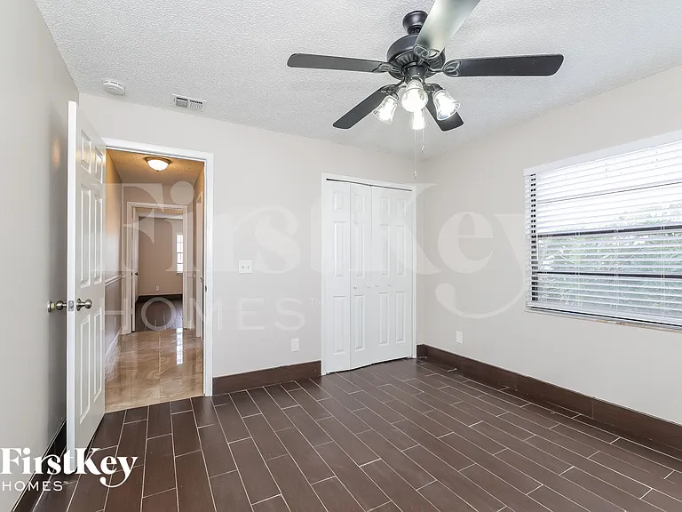 7652 Clubhouse Estates Dr — Photo 11