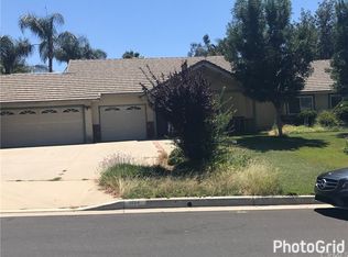 6664 Barkdale Ln, Riverside, CA 92509