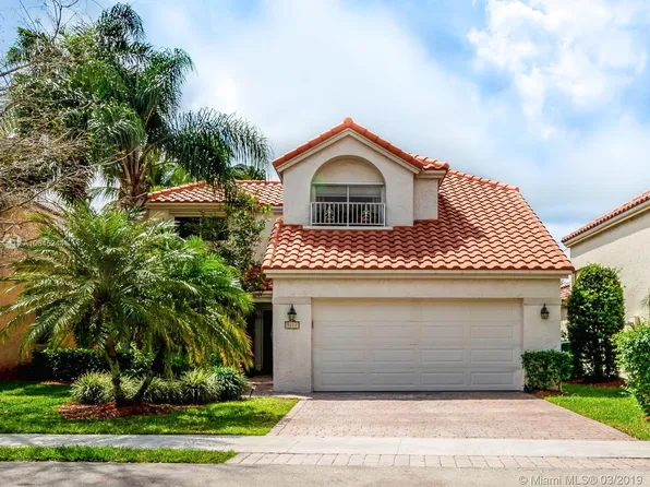 9218 Magnolia Ct, Davie, FL 33328