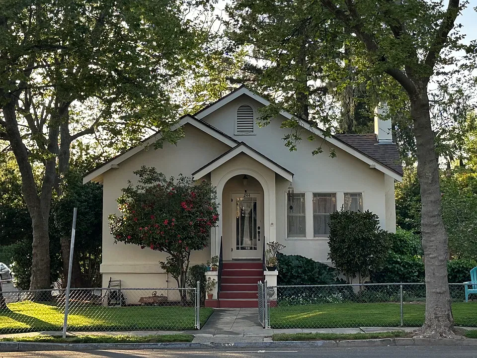244 Orange St