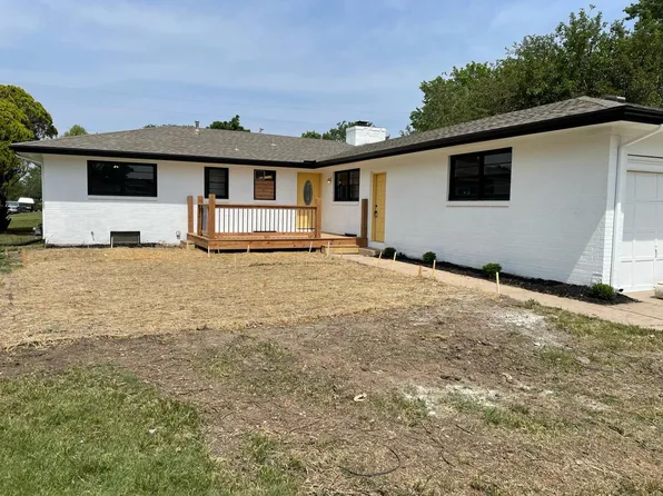 5900 Danbury St, Wichita, KS 67220