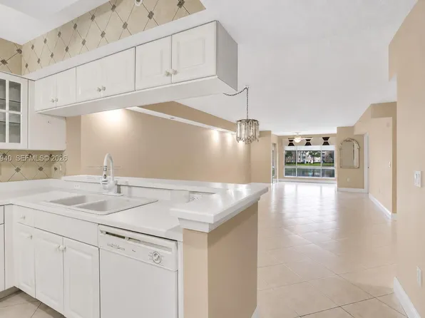 12547 Imperial Isle Dr APT 206, Boynton Beach, FL 33437