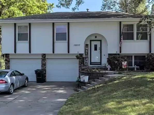 13217 Schirra St, Omaha, NE 68138